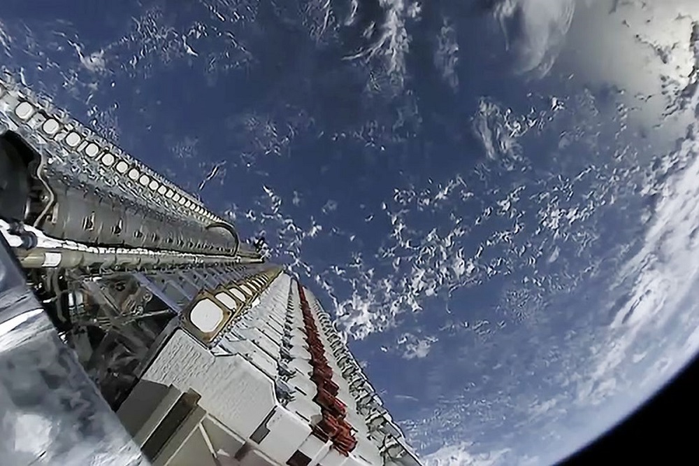 SpaceX首批Starlink卫星现状：3颗失联、2颗毁掉
