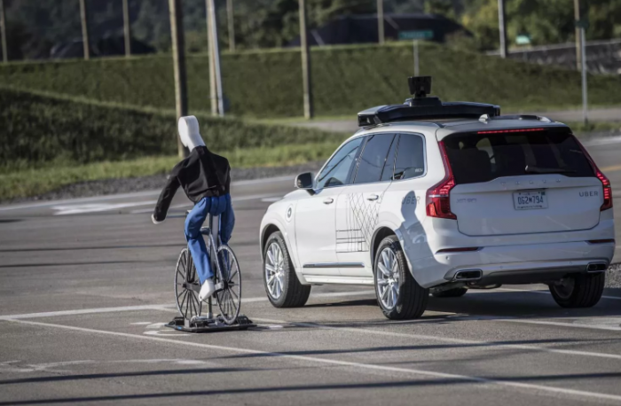 Uber自动驾驶致死案最新调查结果：不能识别走在人行横道外的行人