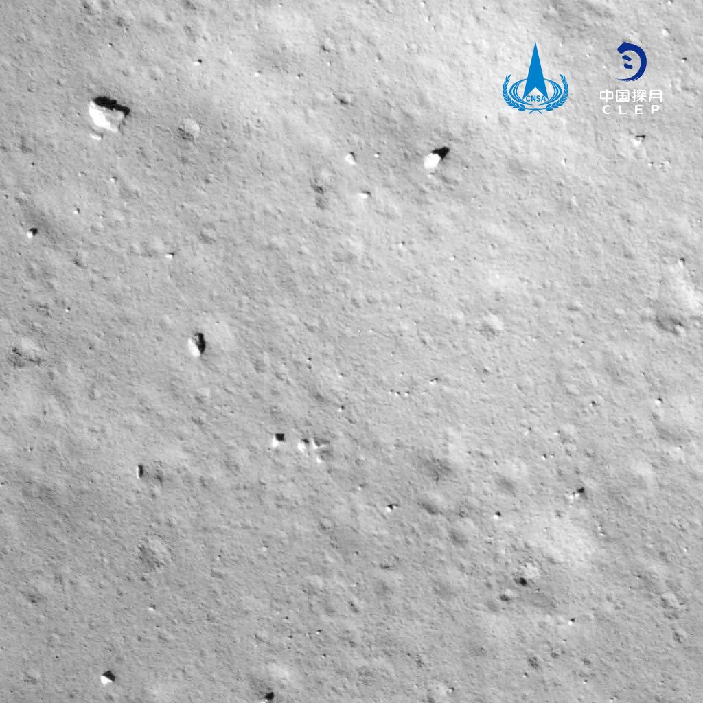 嫦娥五号实现月面软着陆，开启“挖土”任务