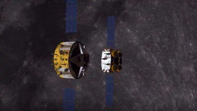 嫦娥五号首次实现月球轨道交会对接，准备择机返回