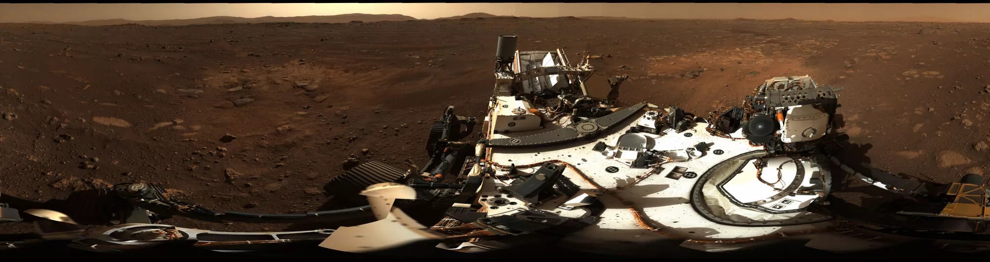 马斯克证实特斯拉加州工厂短暂停产；NASA公布“毅力号”新史诗般火星全景图