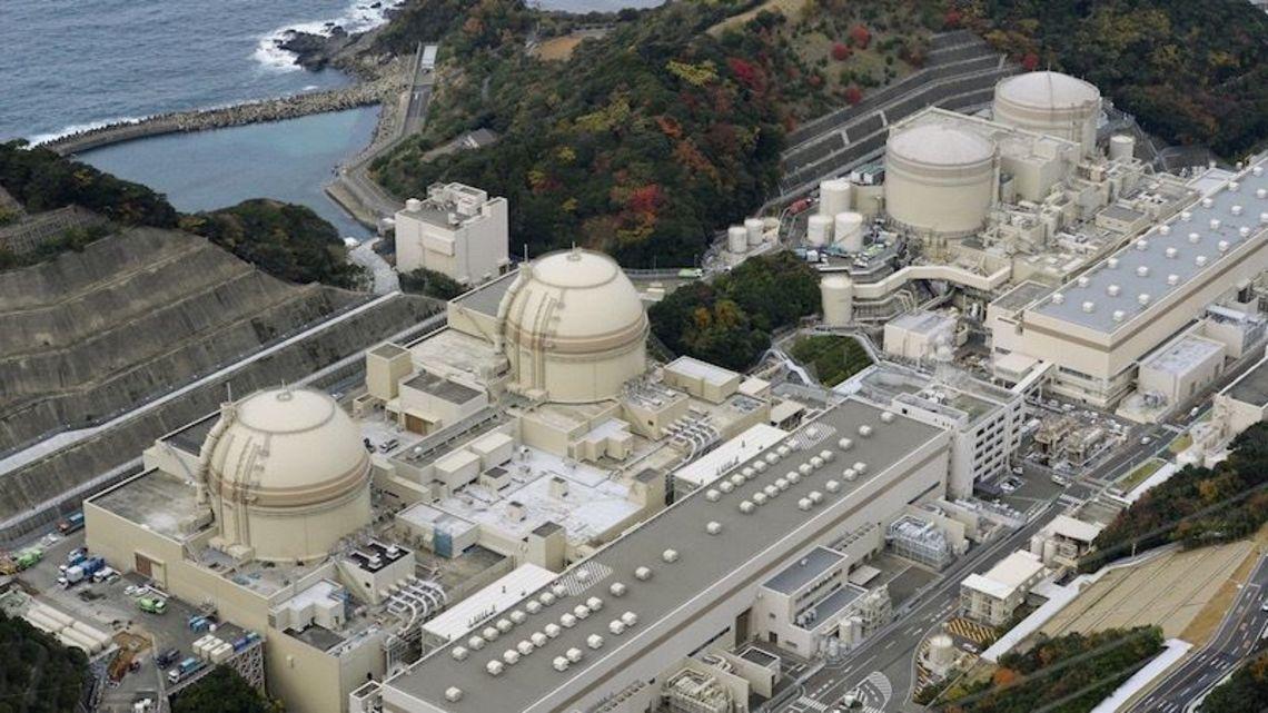 特斯拉官方回应“厦门倒车撞倒电动车致 4 伤”；日本计划重启40岁高龄核电站