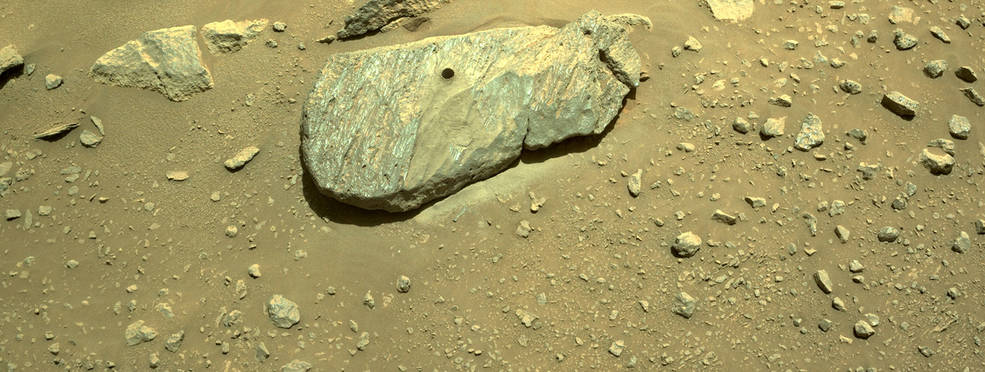 第一颗火星岩石，抓到了！NASA展示样品图像，此前曾遭遇“神秘失踪”